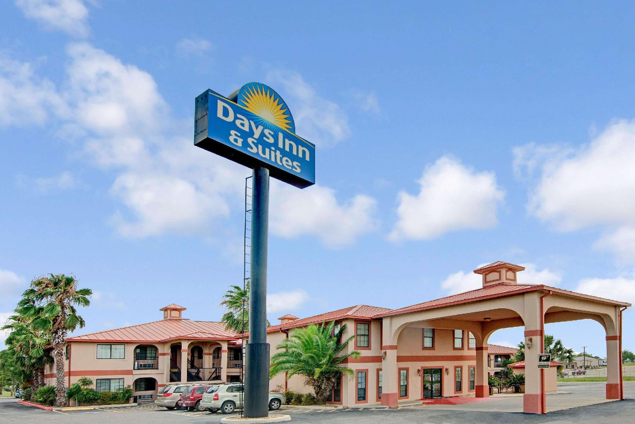 Days Inn & Suites By Wyndham Braunig Lake Elmendorf Zewnętrze zdjęcie